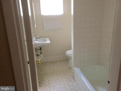 405 Montrose Ave unit A, Laurel, MD 20707 - photo 4