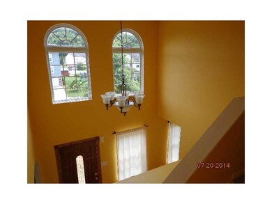 Entry/Foyer.