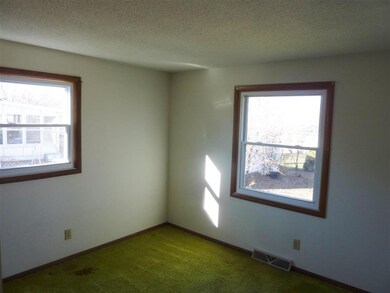 4306 W 16th St, Davenport, IA 52804 - photo 6