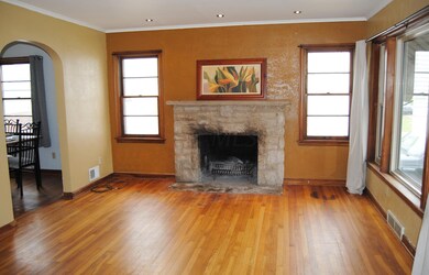 Spacious Family Room