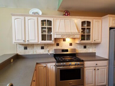 272 Four Seasons Dr, Drums, PA 18222 - photo 6