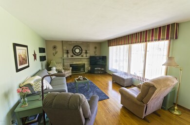 LivingRoom1