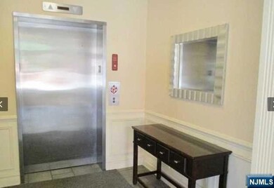 380-382 Anderson Ave unit C3, Cliffside Park, NJ 07010 - photo 5