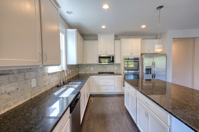 1012 Syler Dr, Mount Juliet, TN 37122 - photo 4