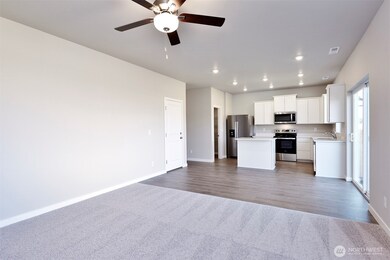 9739 Hay St SE, Yelm, WA 98597 - photo 6