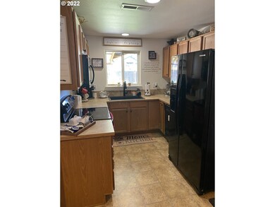 2043 S 58th St, Springfield, OR 97478 - photo 7