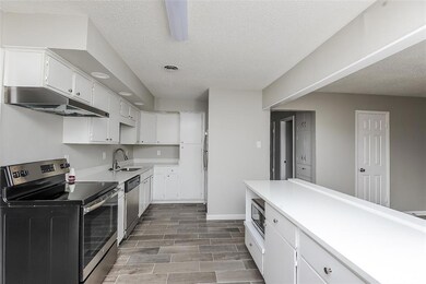 300 Anderson Dr, Hurst, TX 76053 - photo 7