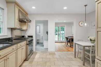 94 Cognewaugh Rd, Cos Cob, CT 06807 - photo 5