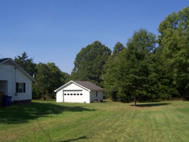 445 Goshen St, Lincolnton, GA 30817 - photo 2