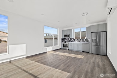 9749 57th Ave S unit C, Seattle, WA 98118 - photo 4