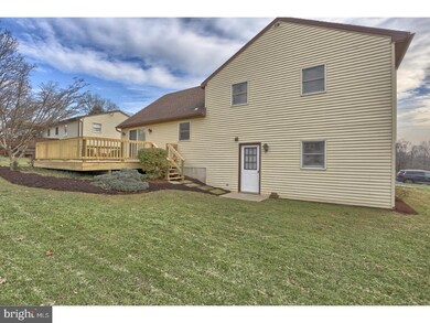 1109 Rhodora Ave, Reading, PA 19605 - photo 5