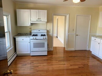 11 Oak St unit 2R, Somerville, MA 02143 - photo 3