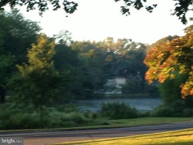 711 Lees Ln, Collingswood, NJ 08108 - photo 3