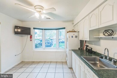 2213 Dawn Ln, Temple Hills, MD 20748 - photo 4