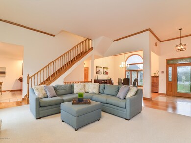 4812 Tall Pines Ct SE unit 18, Grand Rapids, MI 49546 - photo 2