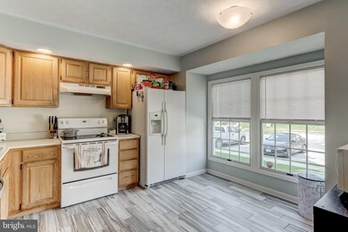 415 Woodhill Dr, Owings Mills, MD 21117 - photo 5