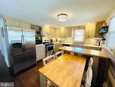 8 Pheasant Ln, Bechtelsville, PA 19505 - photo 4