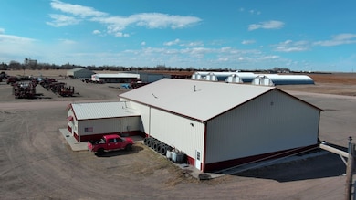 315 N Sunflower Dr, Holyoke, CO 80734 - photo 3