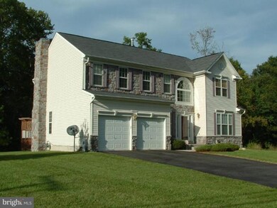 12070 Daisy Ln, Glenn Dale, MD 20769 - photo 2