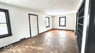 2234 Fairview St, Anderson, IN 46016 - photo 4