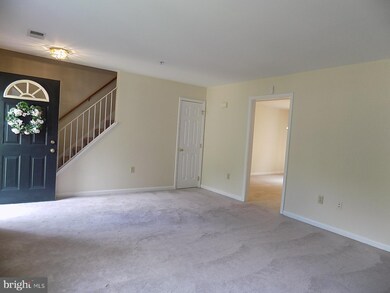 12106 Dove Cir, Laurel, MD 20708 - photo 2