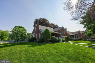 329 W Elm St, Reading, PA 19607 - photo 5