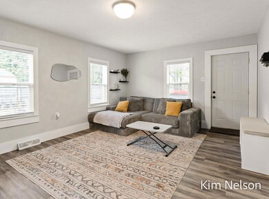 2969E.Broadway-12LoRes