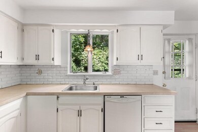 11 Hawser Ln, Swampscott, MA 01907 - photo 7