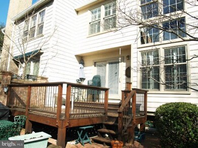 10904 Bloomingdale Dr, Rockville, MD 20852 - photo 4