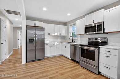 603 Elm St, Jacksonville, NC 28540 - photo 5