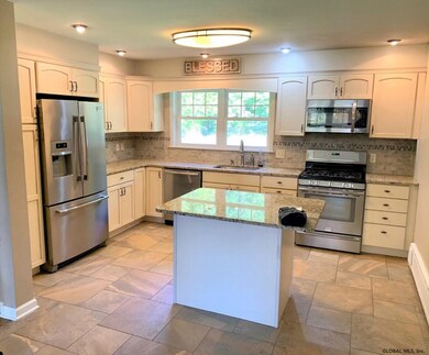 27 N Colonial Heights, Troy, NY 12180 - photo 6