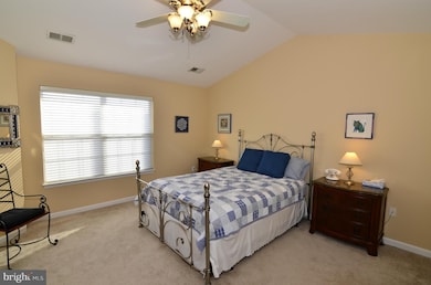 13237 Copper Cove Way, Herndon, VA 20171 - photo 5