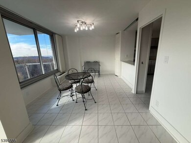 1 Claridge Dr unit 428, Verona, NJ 07044 - photo 6