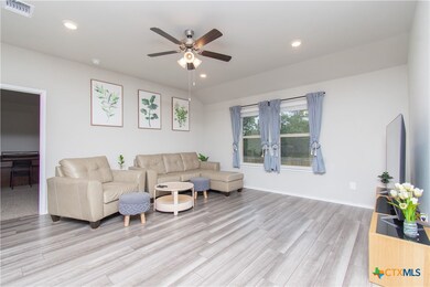 2565 Merganser Dr, Copperas Cove, TX 76522 - photo 2