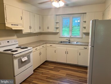 75 Smithtown Rd, Pipersville, PA 18947 - photo 2