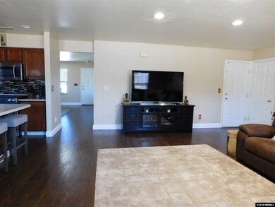 8809 Silverkist Dr, Reno, NV 89506 - photo 5