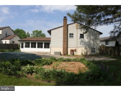 65 Broadleaf Dr, Newark, DE 19702 - photo 2