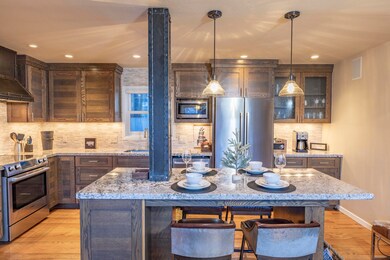 Yankee Boy 3 - Custom Kitchen