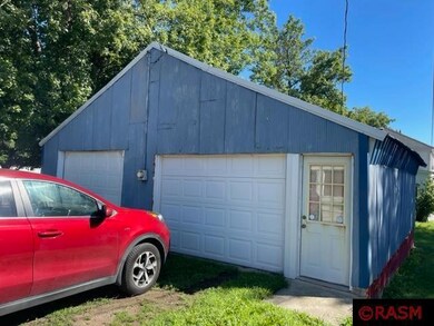 911 N Valley St, New Ulm, MN 56073 - photo 5