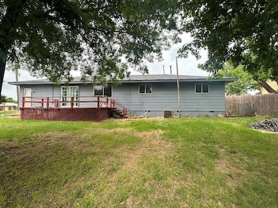 115 S Main St, Sharon, OK 73857 - photo 5
