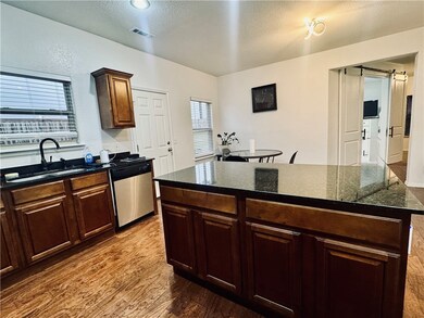 1214 Queensbury St, Lowell, AR 72745 - photo 7