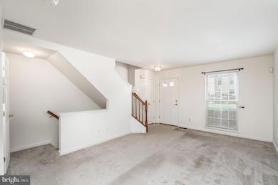 1766 Tiger Lily Cir, Woodbridge, VA 22192 - photo 5