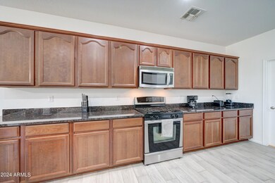 7231 W Carter-10