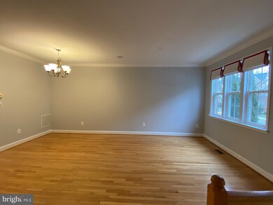 640 Cedar Spring St, Gaithersburg, MD 20877 - photo 2