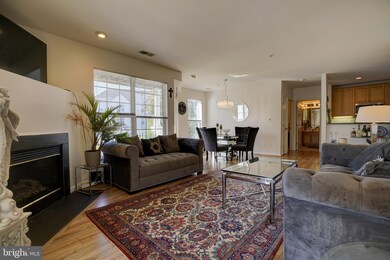 25240 Lake Shore Square unit 204, Chantilly, VA 20152 - photo 4