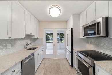 6873 Westview Dr, Lake Worth, FL 33462 - photo 4