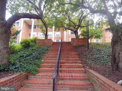 7721 Tremayne Place unit 210, McLean, VA 22102 - photo 5