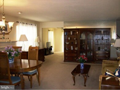 656 Cascade Dr S, Mount Laurel, NJ 08054 - photo 5