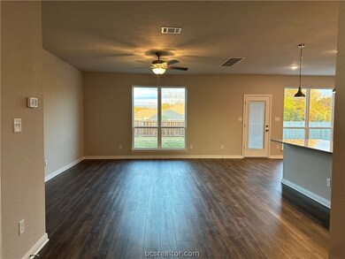 10601 Scarlet Peak Ct, College Sta, TX 77845 - photo 5