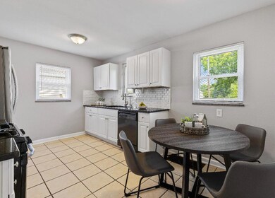 176 E Jeffrey Place, Columbus, OH 43214 - photo 6